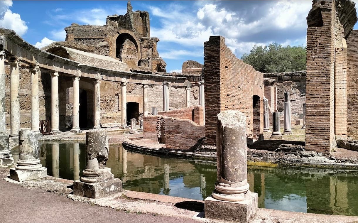 Tra ulivi e ville imperiali
